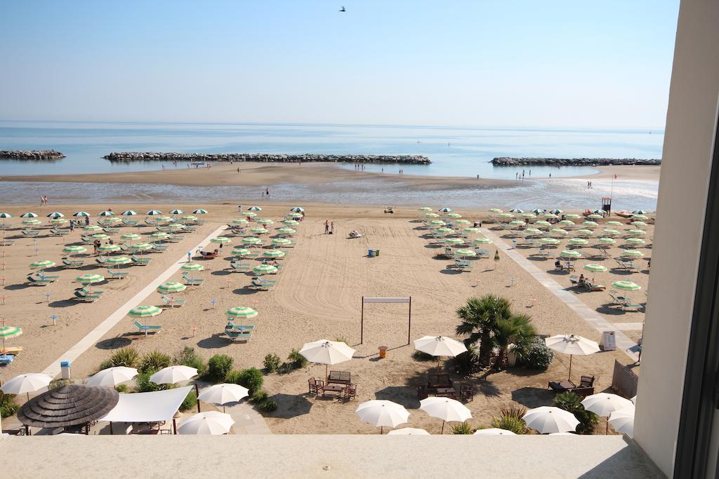 Hotel Belvedere Spiaggia Rimini Exterior photo